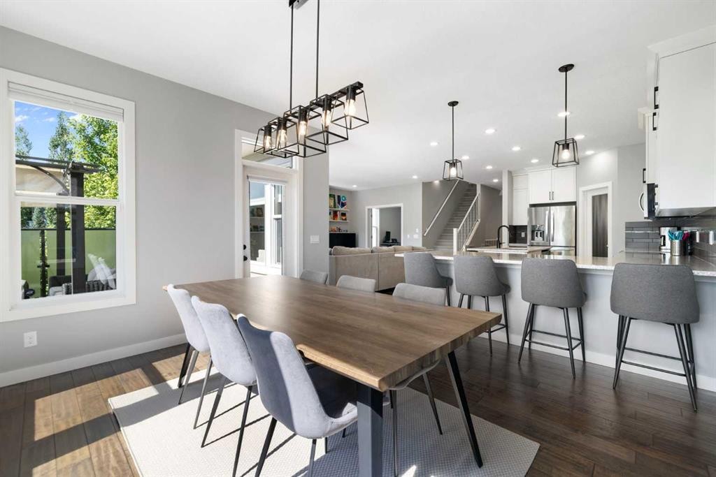 94 Masters Mews Se, Calgary, AB - Indoor Photo Showing Dining Room