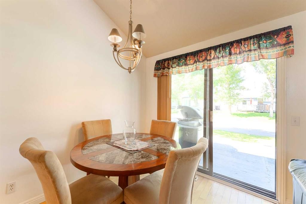 79 Templegreen Place Ne, Calgary, AB - Indoor Photo Showing Dining Room