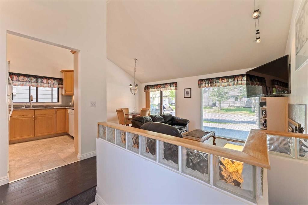 79 Templegreen Place Ne, Calgary, AB - Indoor Photo Showing Other Room