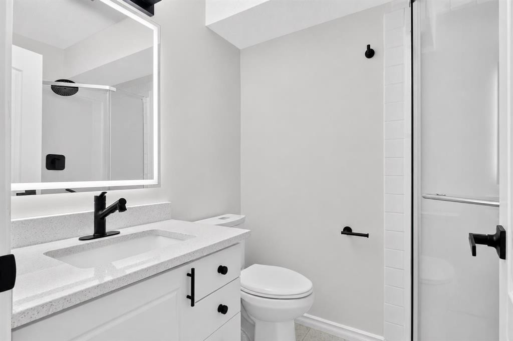 250 Bridlewood Circle Sw, Calgary, AB - Indoor Photo Showing Bathroom