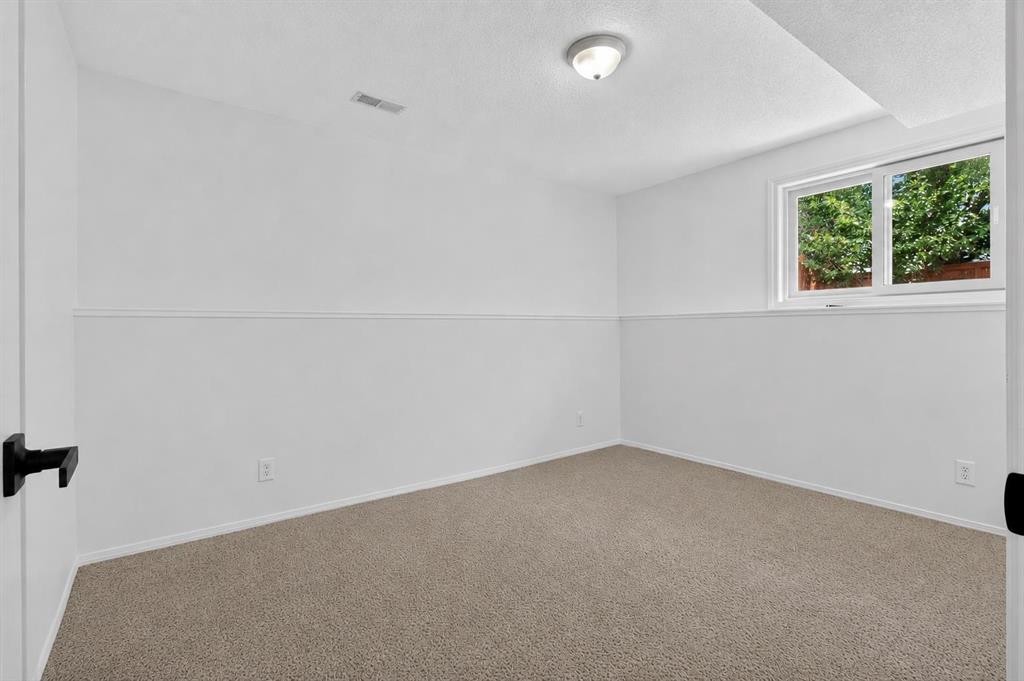 250 Bridlewood Circle Sw, Calgary, AB - Indoor Photo Showing Other Room