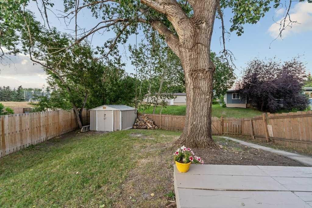 3046 32A Avenue Se, Calgary, AB - Outdoor