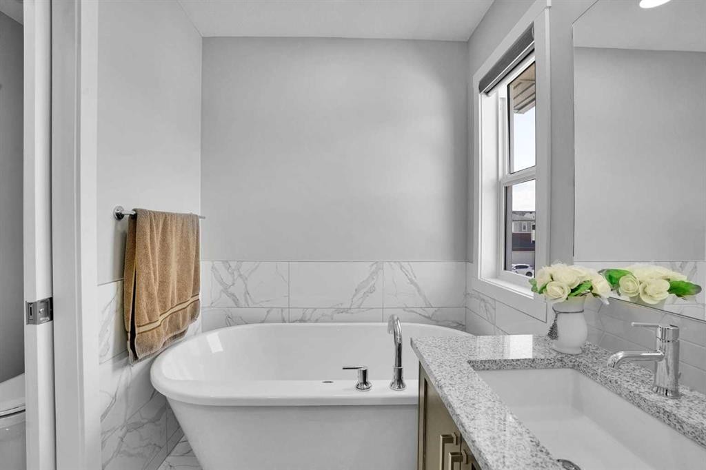 50 Saddlestone Place Ne, Calgary, AB - Indoor Photo Showing Bathroom