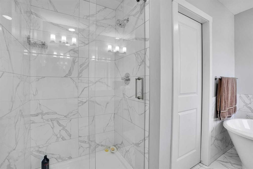 50 Saddlestone Place Ne, Calgary, AB - Indoor Photo Showing Bathroom