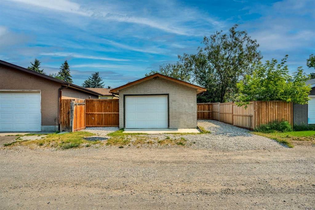 115 Abingdon Crescent Ne, Calgary, AB - Outdoor