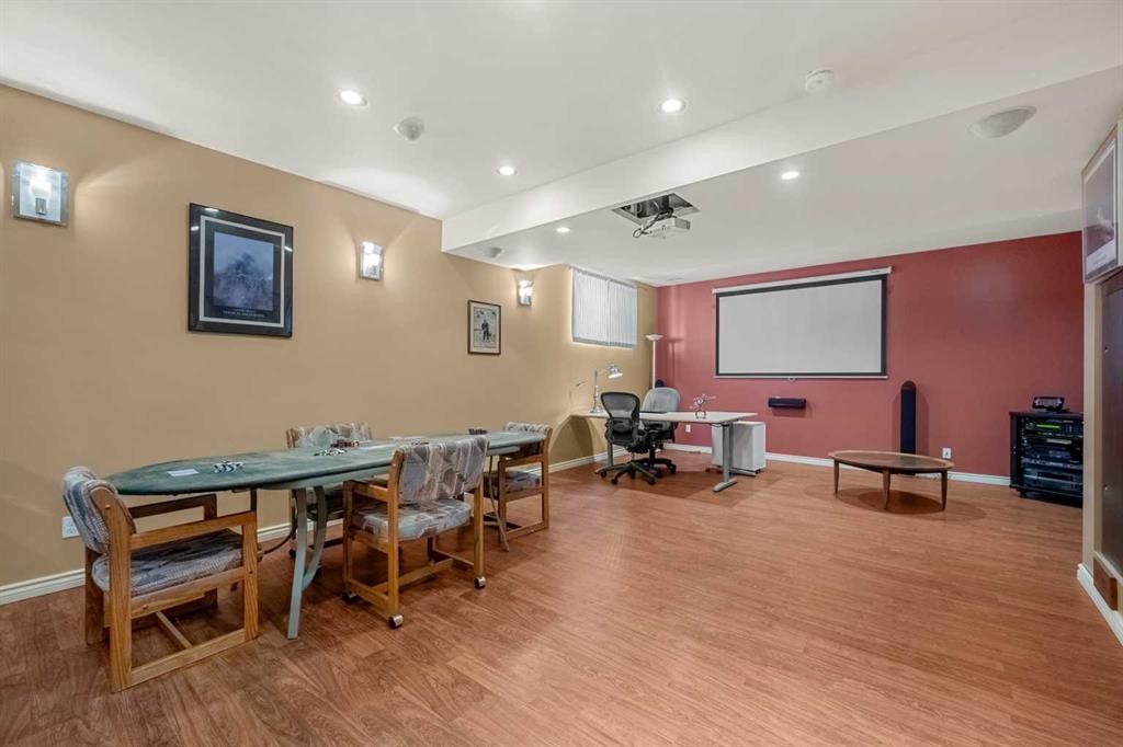 31 Elgin Green Se, Calgary, AB - Indoor Photo Showing Other Room