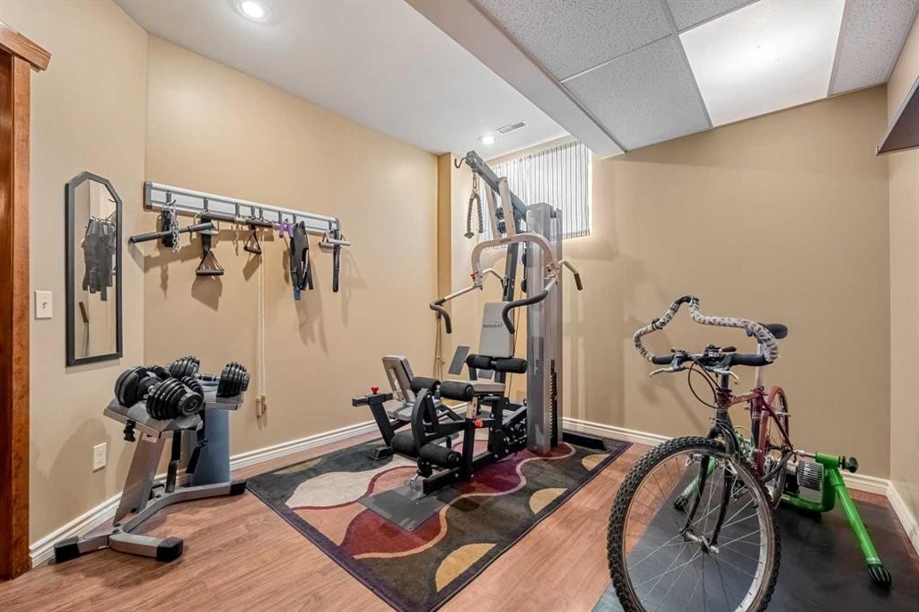 31 Elgin Green Se, Calgary, AB - Indoor Photo Showing Gym Room