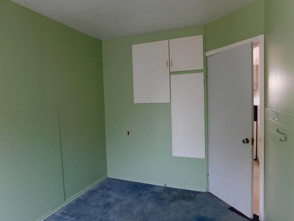 122 44 Avenue West, Claresholm, AB - Indoor Photo Showing Other Room