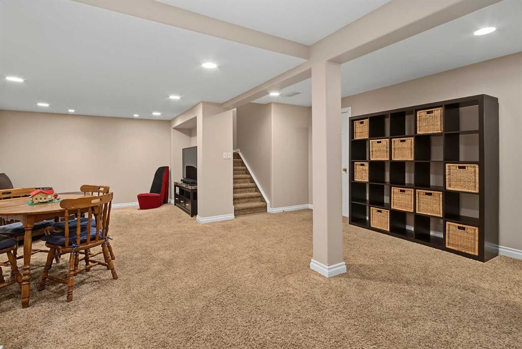 21 Edgebrook Park Nw, Calgary, AB - Indoor