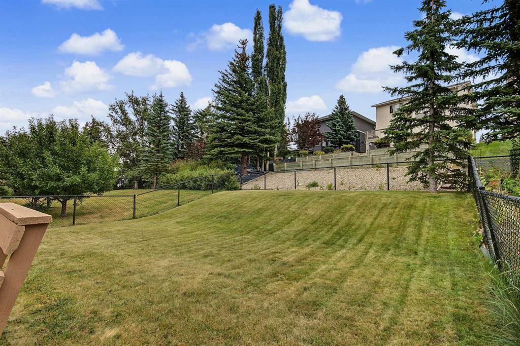 21 Edgebrook Park Nw, Calgary, AB - Outdoor