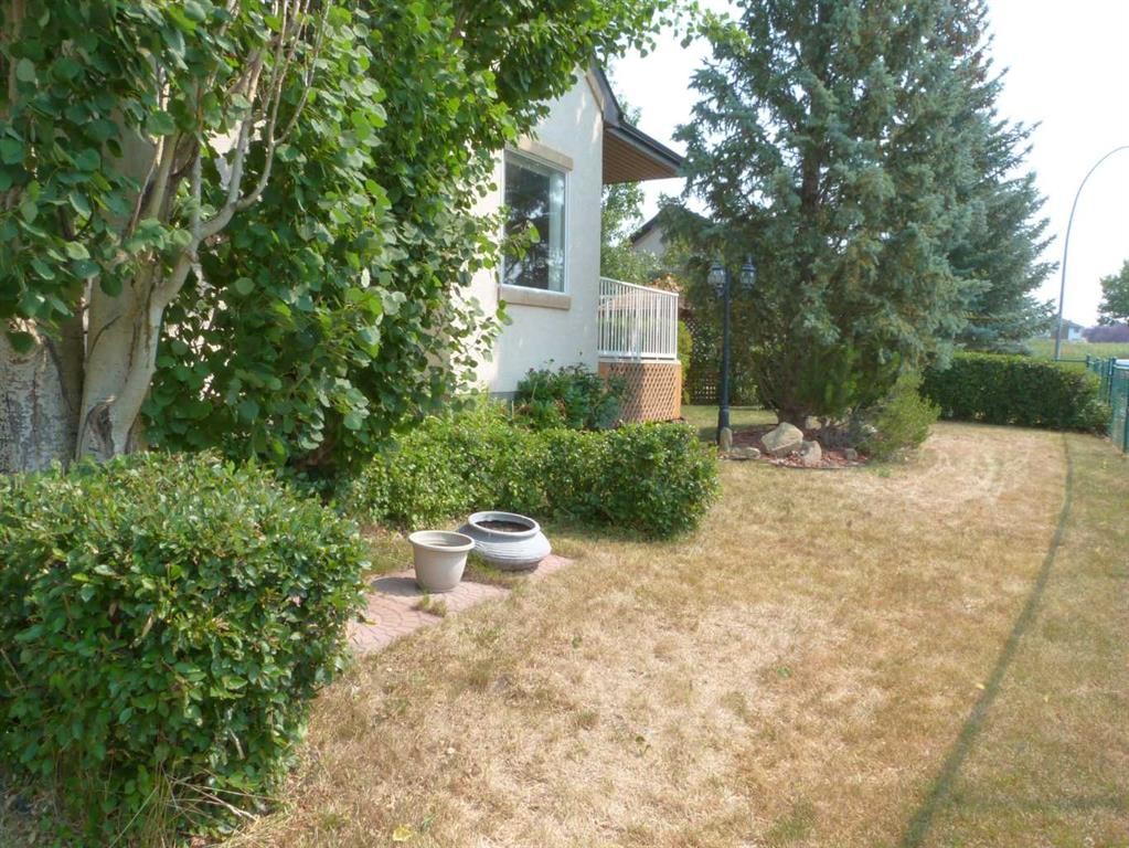 157 Valley Creek Place Nw, Calgary, AB - Outdoor