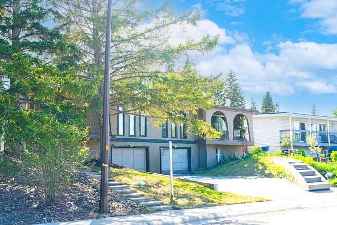 801 Canfield Way Sw, Calgary, AB - Outdoor