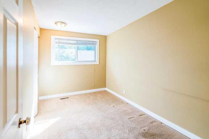 801 Canfield Way Sw, Calgary, AB - Indoor Photo Showing Other Room