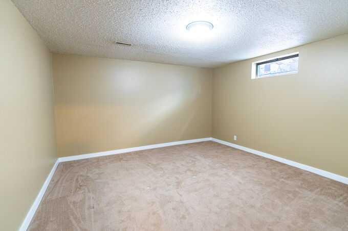 801 Canfield Way Sw, Calgary, AB - Indoor Photo Showing Other Room