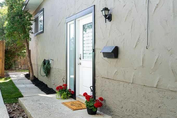 801 Canfield Way Sw, Calgary, AB - Photo Showing Bathroom