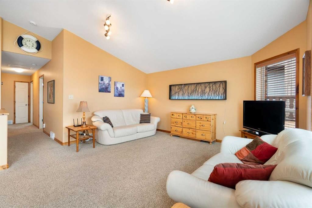 436 Sunset Drive, Rural Vulcan County, AB - Indoor