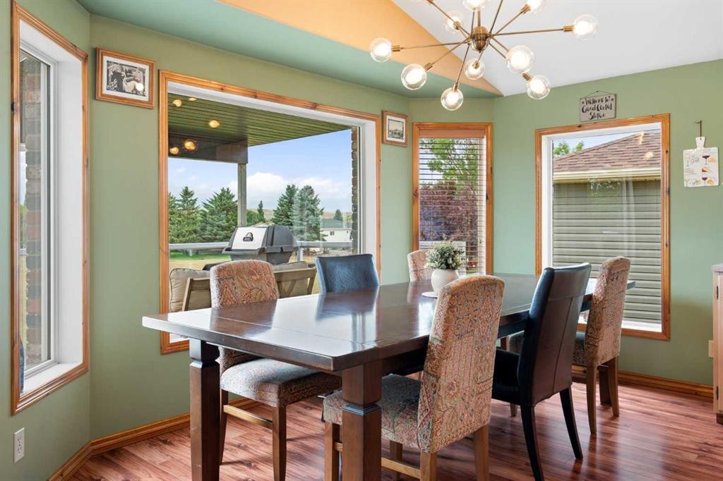 436 Sunset Drive, Rural Vulcan County, AB - Indoor Photo Showing Dining Room