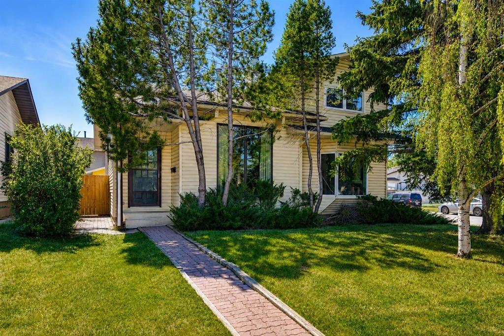 3624 Cedarille Drive Sw, Calgary, AB - Outdoor