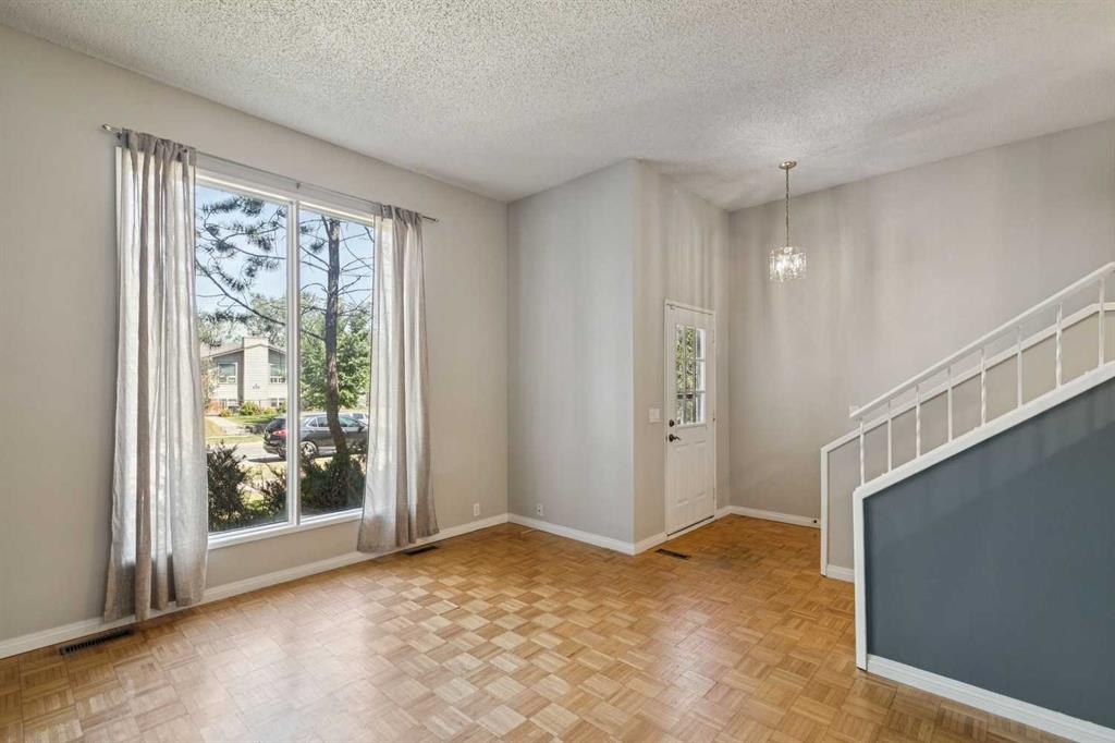 3624 Cedarille Drive Sw, Calgary, AB - Indoor Photo Showing Other Room