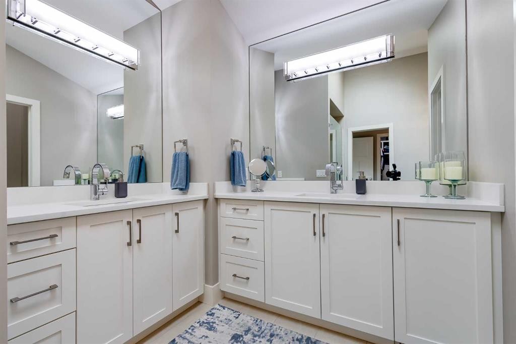 2830 42 Street Sw, Calgary, AB - Indoor Photo Showing Bathroom