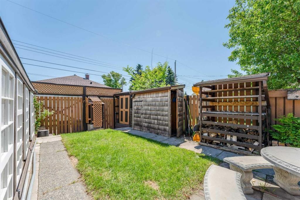 1502 40 Street Se, Calgary, AB - Outdoor