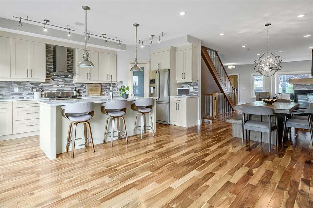 5013 23 Avenue Nw, Calgary, AB - Indoor