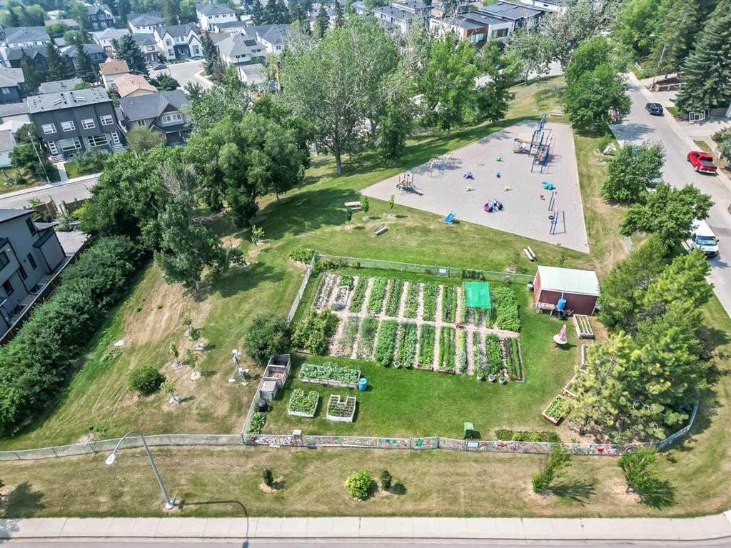 5013 23 Avenue Nw, Calgary, AB - Outdoor With View