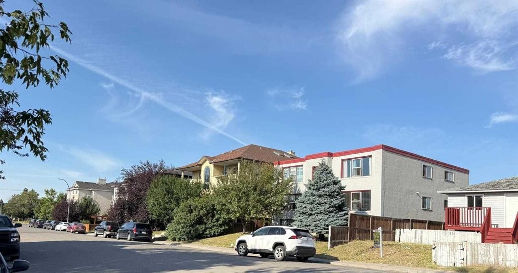 1718 37 Street Se, Calgary, AB - Outdoor