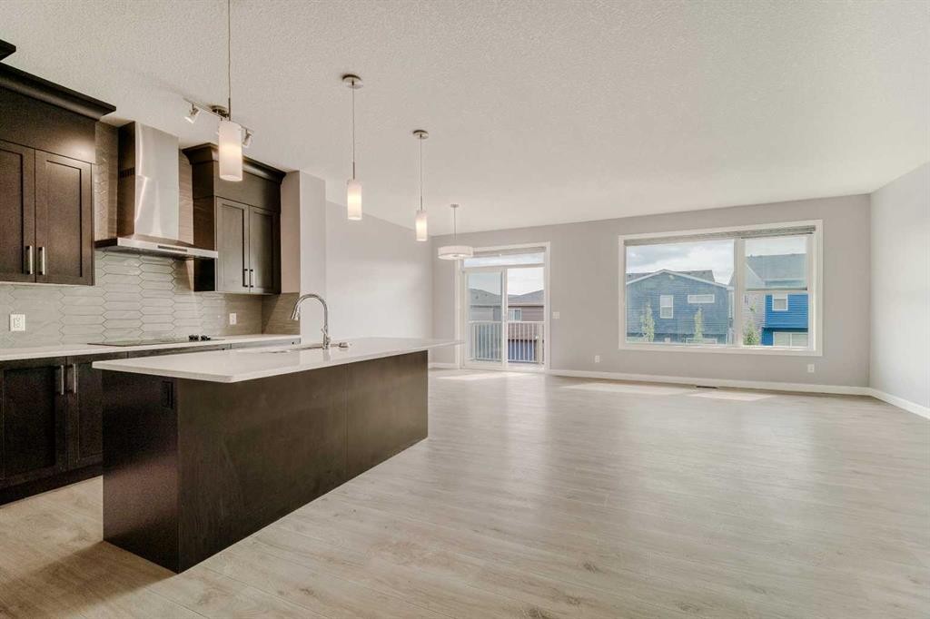 22 Sage Bluff Heights Nw, Calgary, AB - Indoor Photo Showing Kitchen With Upgraded Kitchen