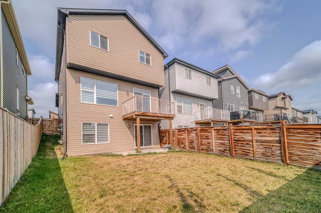 22 Sage Bluff Heights Nw, Calgary, AB - Outdoor With Exterior