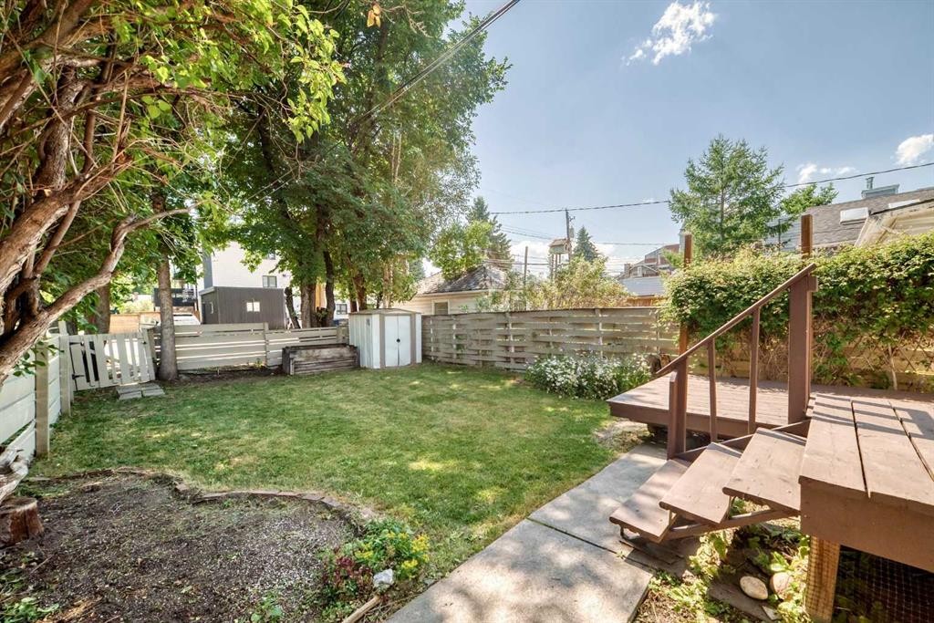 139 11 Avenue Ne, Calgary, AB - Outdoor