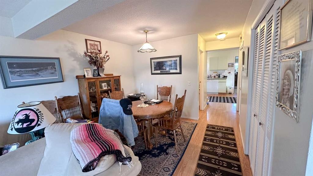 407 1 Avenue Nw, Sundre, AB - Indoor Photo Showing Dining Room
