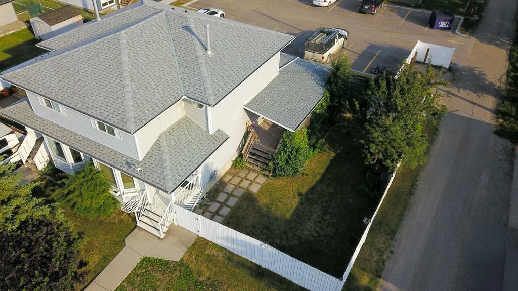 407 1 Avenue Nw, Sundre, AB - Outdoor