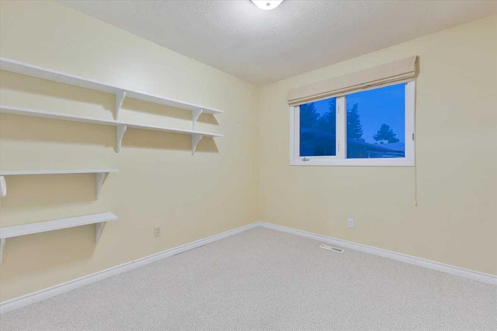 124 Oakmoor Place Sw, Calgary, AB - Indoor