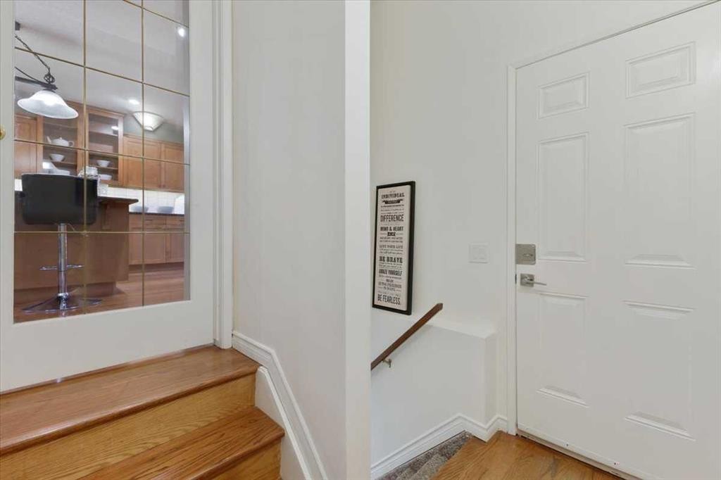 124 Oakmoor Place Sw, Calgary, AB - Indoor Photo Showing Other Room