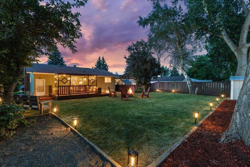124 Oakmoor Place Sw, Calgary, AB - Outdoor With Deck Patio Veranda