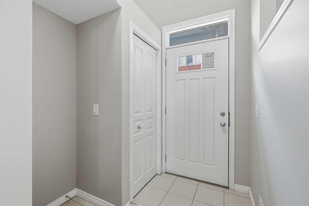 1404 Auburn Bay Square, Calgary, AB - Indoor Photo Showing Other Room