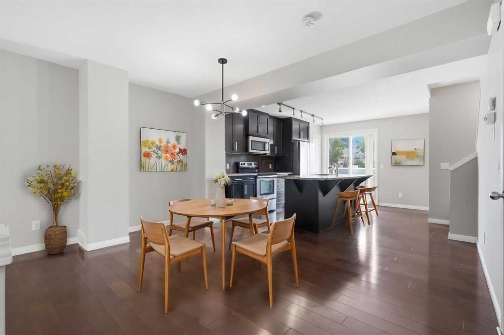 1404 Auburn Bay Square, Calgary, AB - Indoor