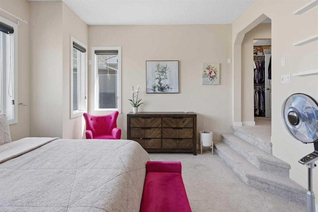 82 Brightonwoods Green Se, Calgary, AB - Indoor Photo Showing Bedroom
