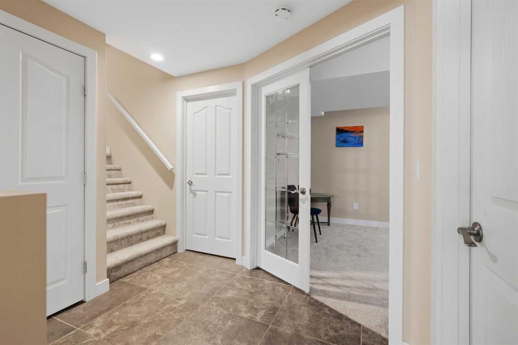 82 Brightonwoods Green Se, Calgary, AB - Indoor Photo Showing Other Room