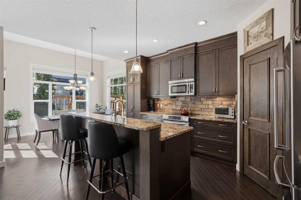 82 Brightonwoods Green Se, Calgary, AB - Indoor Photo Showing Kitchen With Stainless Steel Kitchen With Upgraded Kitchen