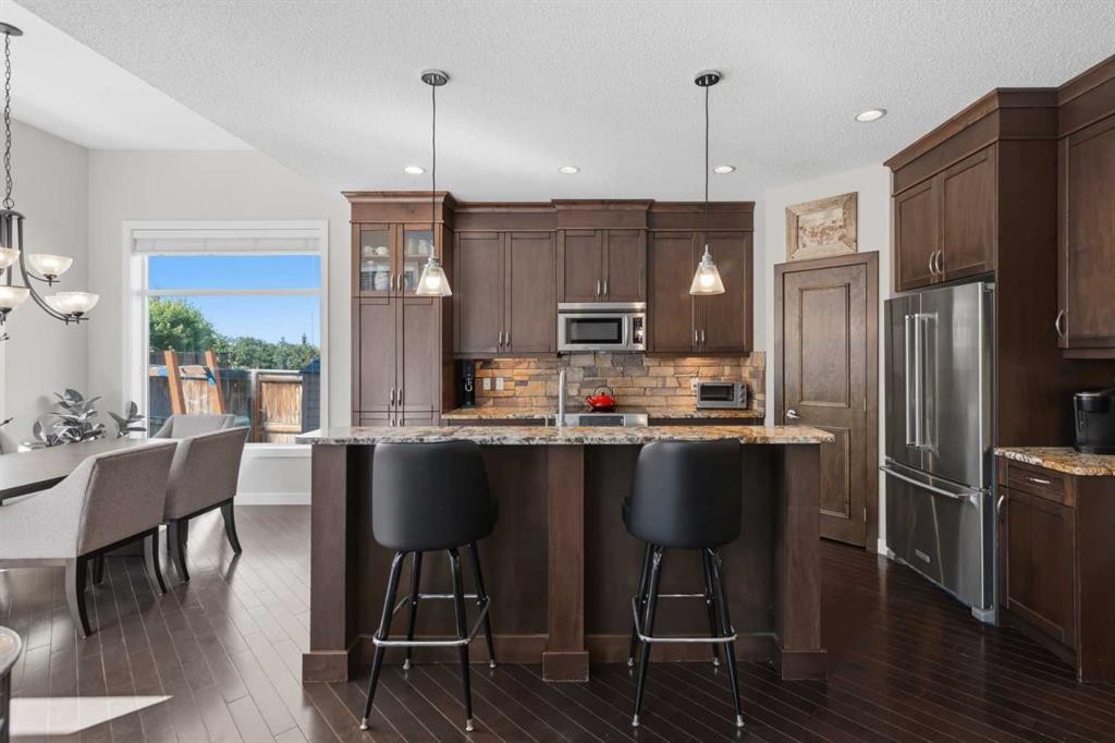 82 Brightonwoods Green Se, Calgary, AB - Indoor Photo Showing Kitchen With Stainless Steel Kitchen With Upgraded Kitchen