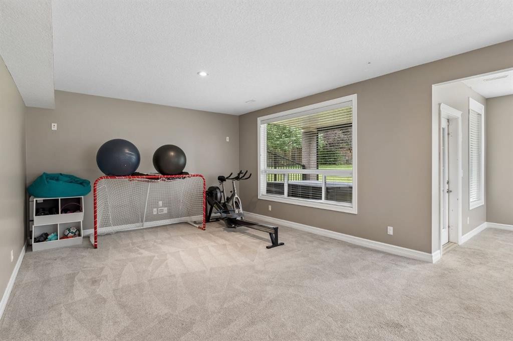 46 Aspenshire Place Sw, Calgary, AB - Indoor