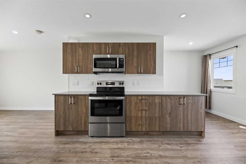 3 Park Lane, Didsbury, AB - Indoor Photo Showing Kitchen