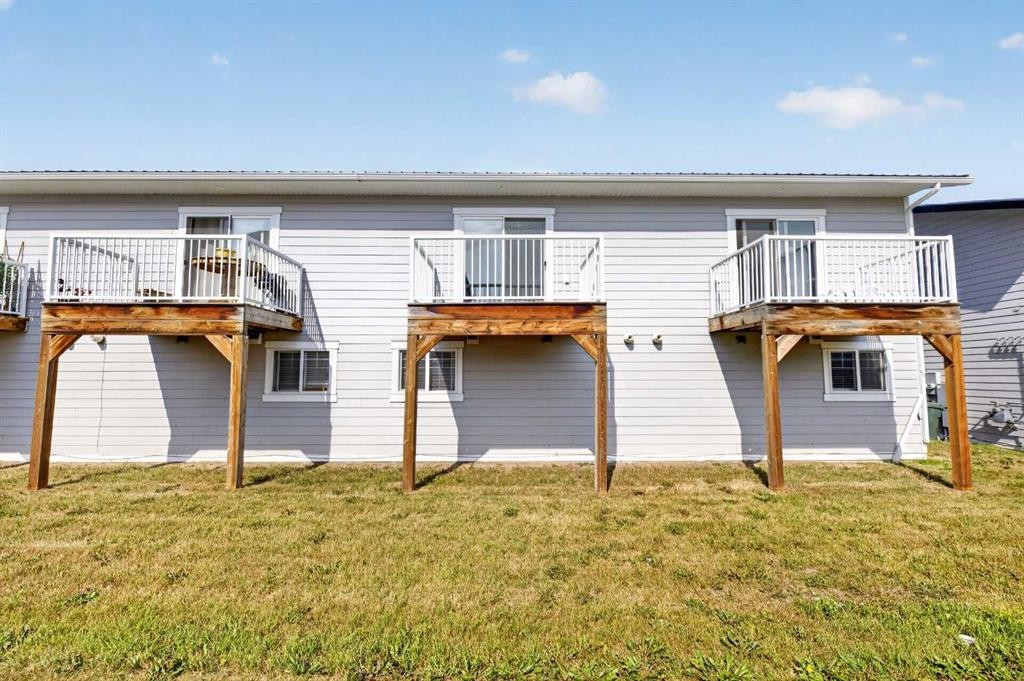 3 Park Lane, Didsbury, AB - Outdoor With Balcony With Exterior