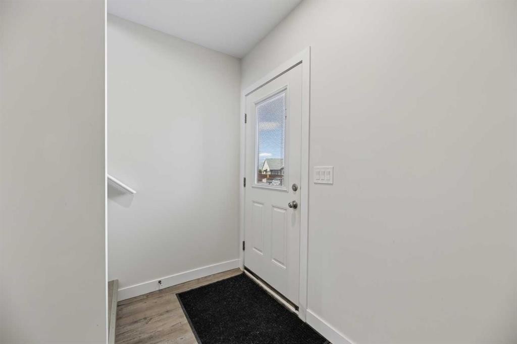 3 Park Lane, Didsbury, AB - Indoor Photo Showing Other Room