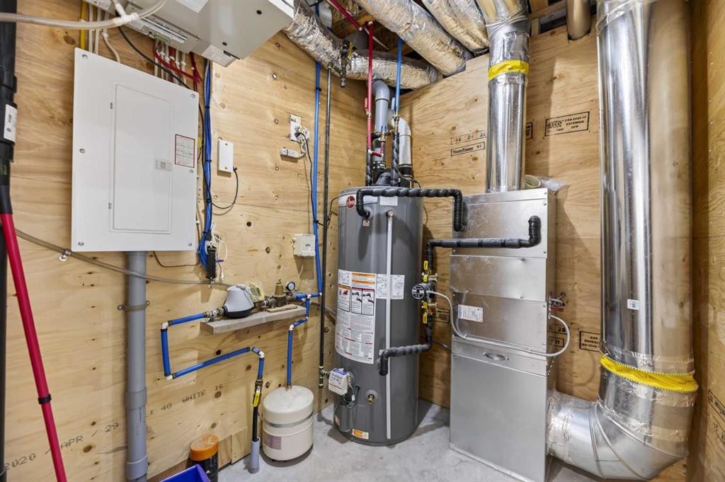 3 Park Lane, Didsbury, AB - Indoor Photo Showing Basement