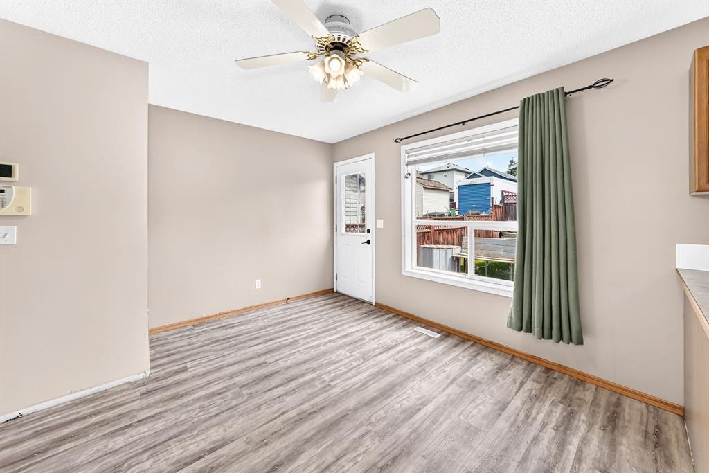 15 Coventry Link Ne, Calgary, AB