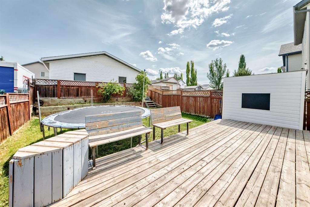 15 Coventry Link Ne, Calgary, AB