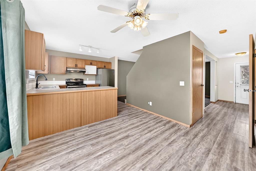 15 Coventry Link Ne, Calgary, AB